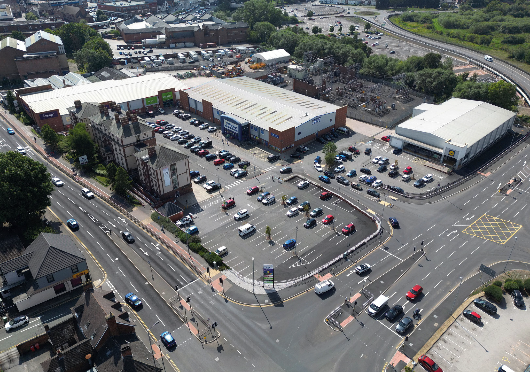 Evolve Estates acquires new retail park in Stafford